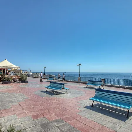 Beautiful 2 Bedroom With Balcony In Centre * Sliema