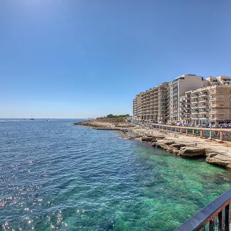 Beautiful 2 Bedroom With Balcony In Centre * Sliema